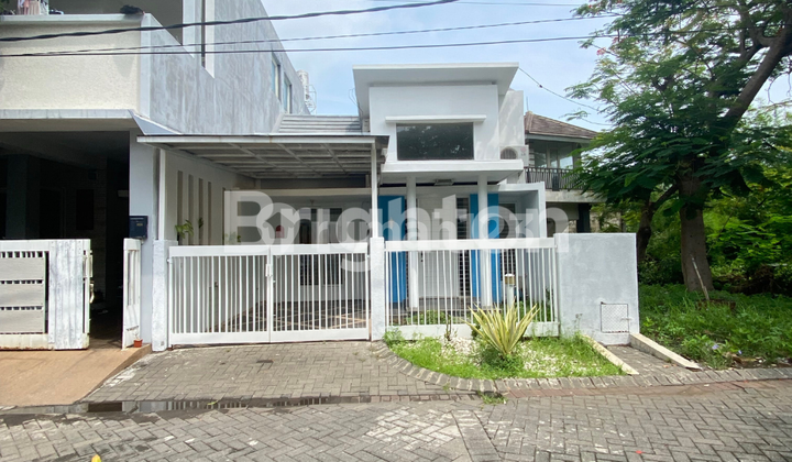 SUNSHINE BEACH HOUSE, FOUR CORAL, PLOSO, 2.5 CAR ROW, NEAR GM, ITS UNIVERSITY, AIRLANGGA