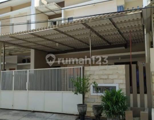 Only Buyer, Manyar Tompotika, Dharmahusada, Minimalist 2-Story Ready to Occupy. Only Buyer, Manyar Tompotika, Dharmahusada, Minimalist 2-Story Ready to Occupy.