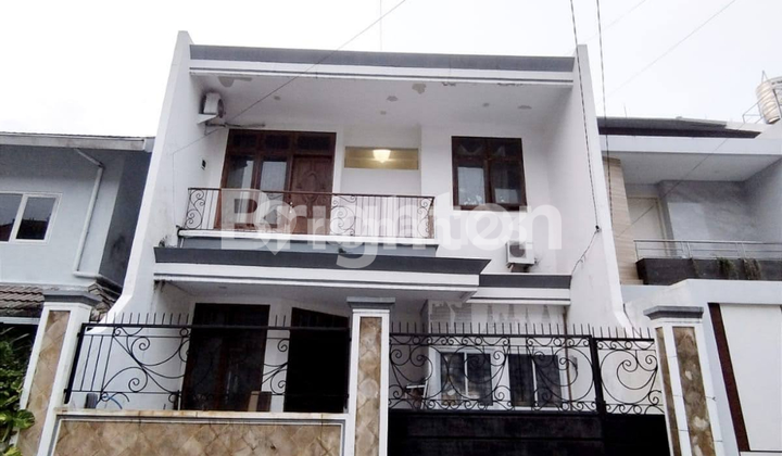 RUMAH 2LT, AREA NGINDEN, SEMOLOWORARU, LANTAI GRANIT, ROW LEBAR, NEGO