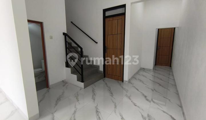 Rumah Gress Modern Minimalis Tenggilis Mejoyo Rungkut Surabaya 2