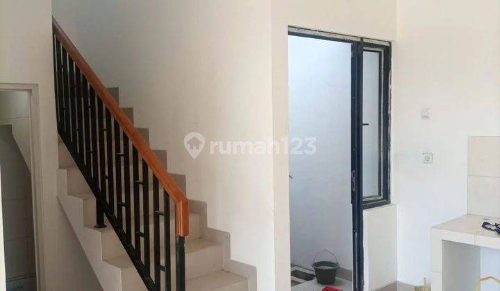 Rumah Modern 2 Lantai Bebas Banjir Dekat Alun2 Gdc