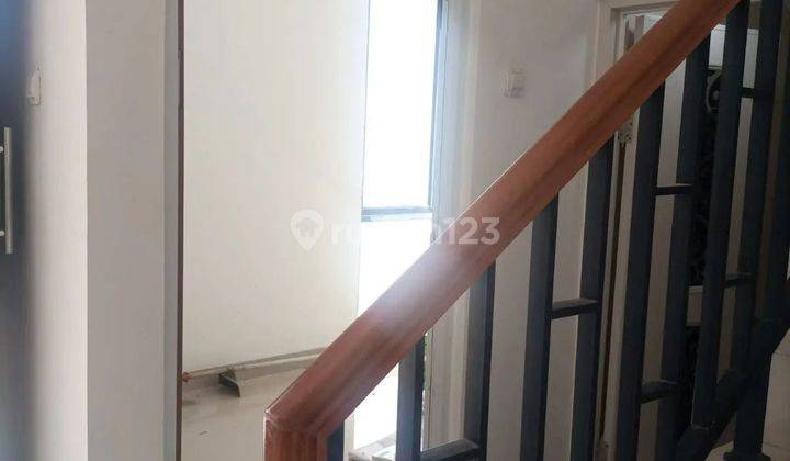 Rumah Modern 2 Lantai Bebas Banjir Dekat Alun2 Gdc