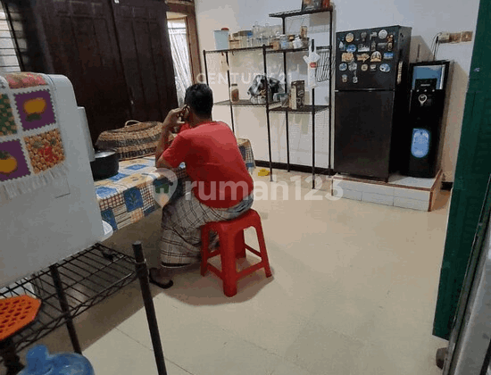 Dijual Rumah Strategis Di Karang Tengah Ciledug Akses Nyaman SHM 2