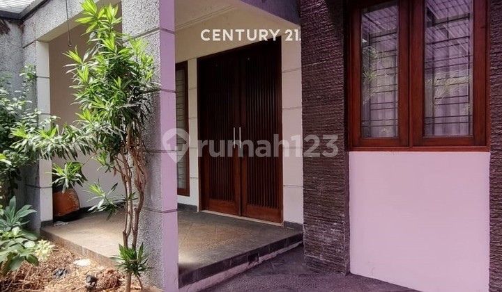 Disewakan Per Thn Rumah Siap Huni Lokasi Strategis di Cilandak