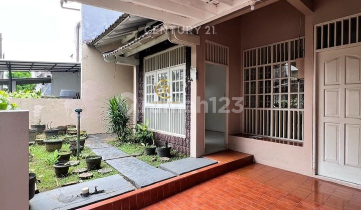 Dijual Rumah Strategis Harga Menarik di Bintaro Tangsel 2