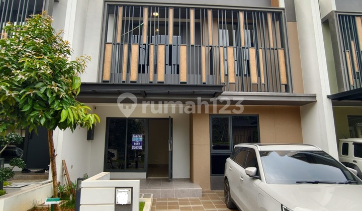 Rumah Disewakan Strozzi Full Attic 3 Lantai Premium | LT 8X12 LB 161 | Bonus 5 AC | 110 Juta Rumah Disewakan Strozzi Full Attic 3 Lantai Premium | LT 8X12 LB 161 | Bonus 5 AC | 110 Juta