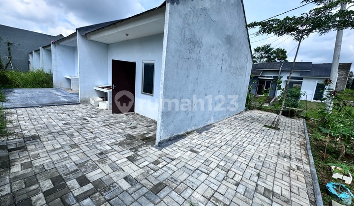 Rumah Dekat Stasiun Cilejit 2