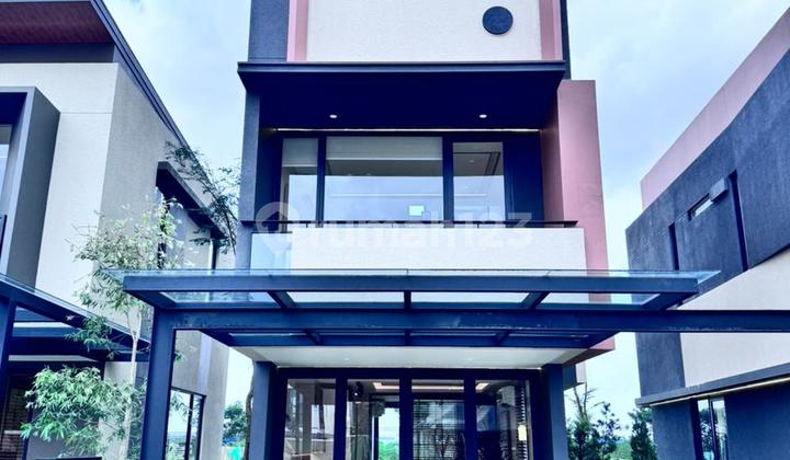 Rumah 3 Lantai Park Serpong Treetops Alpha