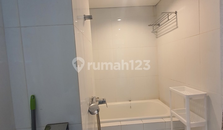 Apartement New Royal Tower lantai 16 Full Furnished TERMURAH (84 sqm, 2 kamar) St Moritz Puri indah, Jakarta Barat 6