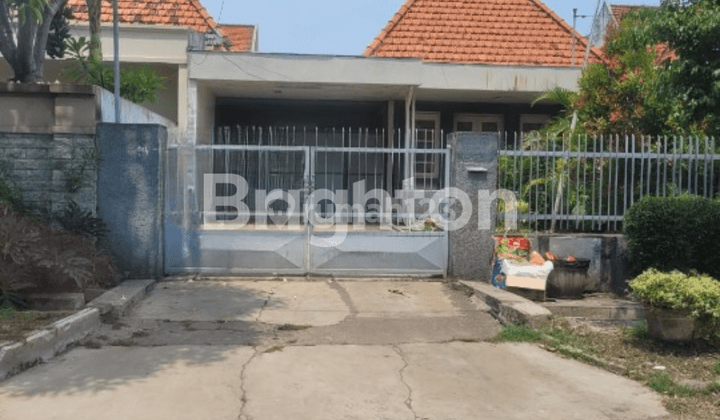 RUMAH TENGAH KOTA SIAP HUNI HALAMAN BESAR UNTUNG SUROPATI DEKAT DR SOETOMO DIPONEGORO KARTINI TRUNOJOYO THAMRIN IMAM BONJOL 1