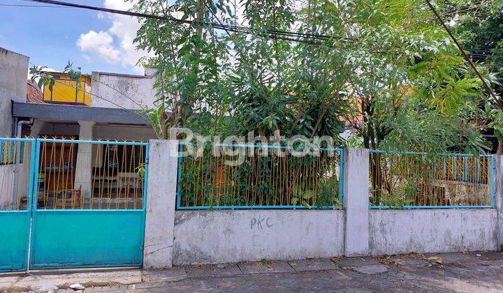 RUMAH LAMA KEDUNGDORO HITUNG TANAH COCOK UNTUK KOS2AN DI TENGAH KOTA DEKAT ARJUNO TIDAR PASAR KEMBANG KRANGGAN BLAURAN EMBONG MALANG KEDUNGSARI TUNJUNGAN PLAZA GENTENG KALI BALIWERTI 1