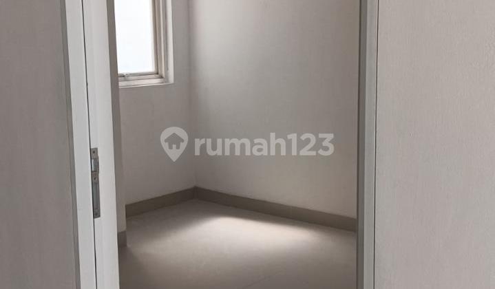 Minimalist House for Rent in Greenville Babatan Pantai, East Surabaya Minimalist House for Rent in Greenville Babatan Pantai, East Surabaya