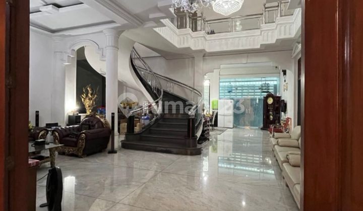 Rumah Pusat Kota Surabayacocok untuk Segala Usaha Rumah Pusat Kota Surabayacocok untuk Segala Usaha