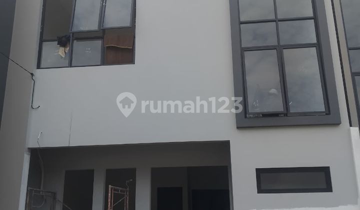 Dijual Cepat Rumah Berderet 3 Unit Kondisi Baru di Griya Loka BSD City Tangerang Selatan Banten