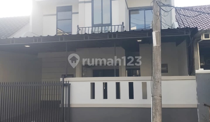 Dijual Cepat Rumah Strategis Tengah Kota Siap Huni di Villa Melati Mas Serpong Tangerang Selatan Banten