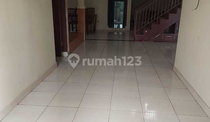 For Rent 1.5-Story House in Griya Loka BSD – Strategic Location! For Rent 1.5-Story House in Griya Loka BSD – Strategic Location!