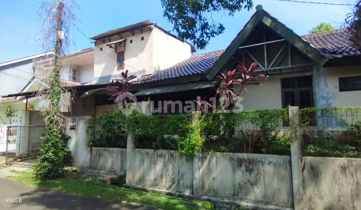 perlu renovasi luas tanah besar jual cepat rumah strategis hanya 1.750 M Griya Loka BSD City