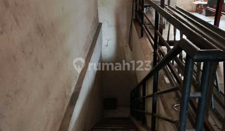 Only 2.55M negotiable, be quick to sell a strategic, ready-to-occupy shop house in Sector 1B, Gading Serpong Block, Tangerang, Banten. 2