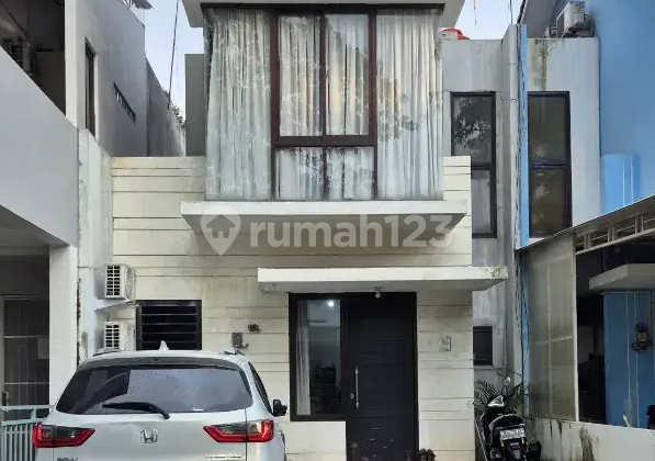 Rumah Casa Jardin Uk.6x18m, Rapi