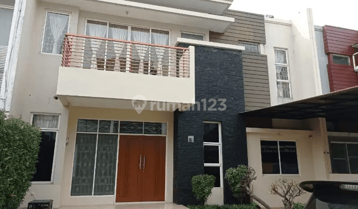 Rumah Puri Mansion Uk. 10x15m, Semi Furnished Rapi  1