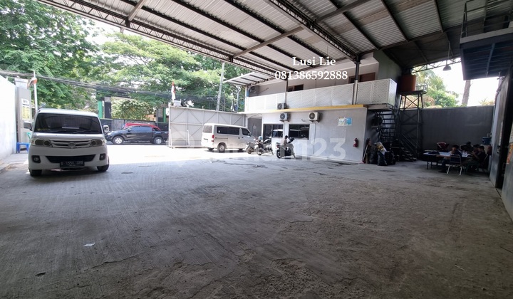 Gudang Kalideres luas 1700 m, office 2 lt,rapi