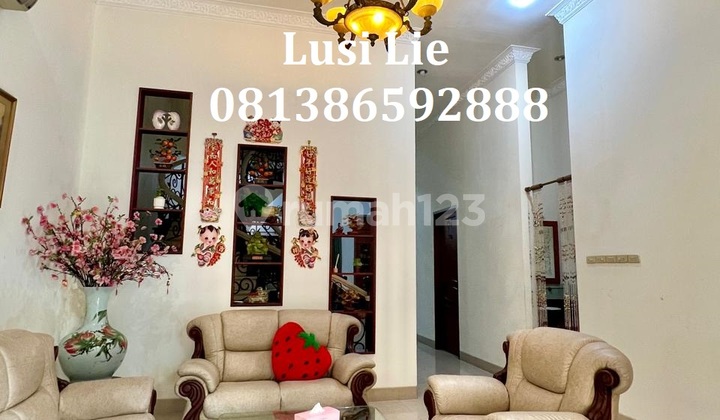 Rumah Pik Manyar 3+1 Kamar, Furnished Rapi Bagus