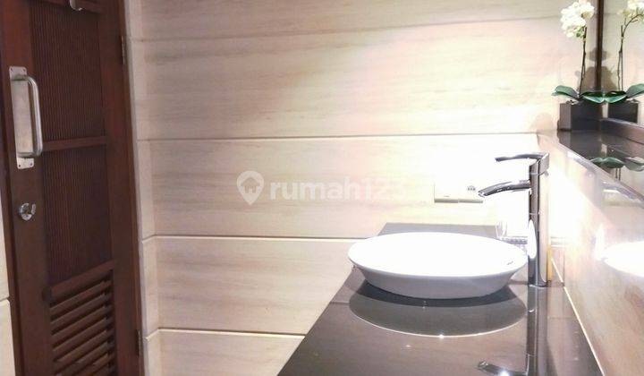 Rumah Green Garden, Ada Pool, Furnished Interior Bagus Mewah