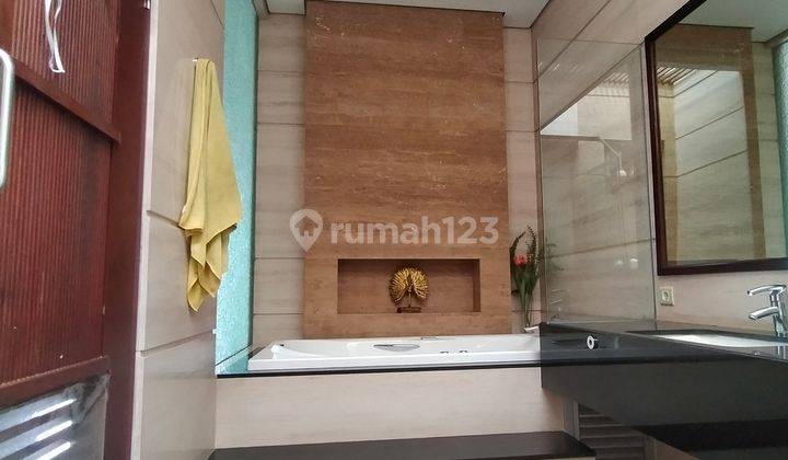 Rumah Green Garden, Ada Pool, Furnished Interior Bagus Mewah