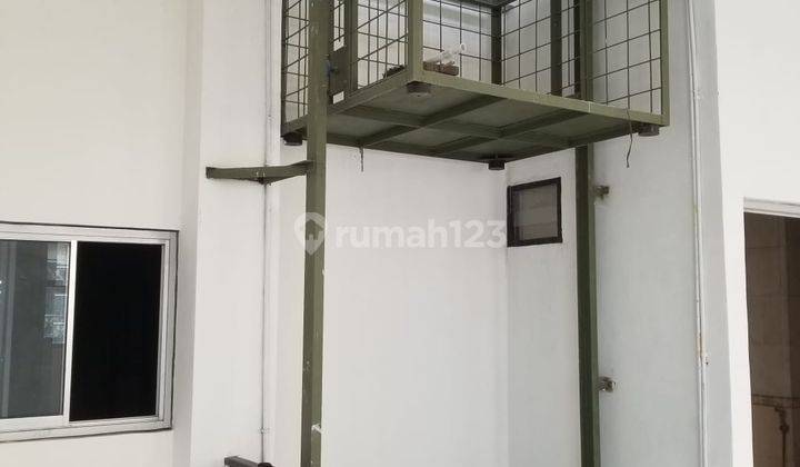 Gudang Gandeng 2, Lodan Center , 3 Lantai, Ada Lift