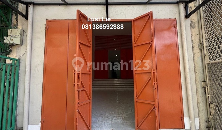 New 5-Storey Ruko in Pasar Pagi Asemka with Lift, Busy Location 1