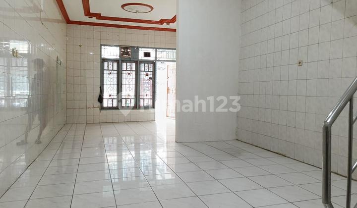 Rumah Teluk Gong renov rapi dalam bisa parkir 1 mobil 2