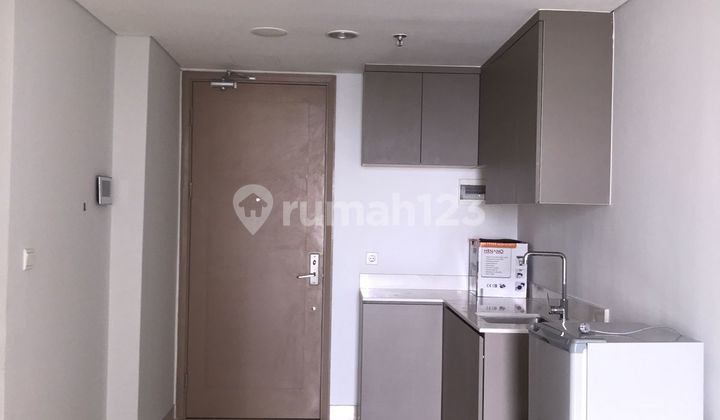 Apartemen Gold Coast Pik 2 BR, Semi Furnish , Murah