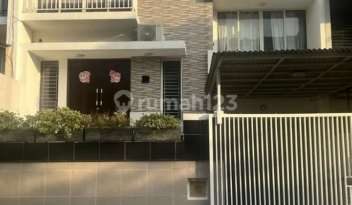 Rumah Layar Permai Pik 4+1 kamar, furnished rapi bagus 1