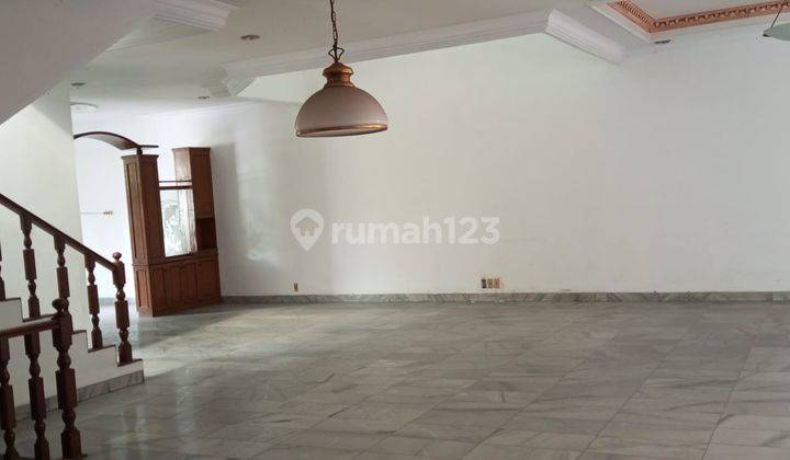 Rumah Puri Indah uk. 12x30 m ,pinggir jalan besar, cocok utk usaha 2