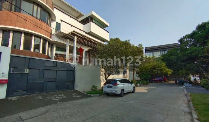 Rumah Pluit ex kantor luas 1.328 m, parkiran luas, rapi Rumah Pluit ex kantor luas 1.328 m, parkiran luas, rapi