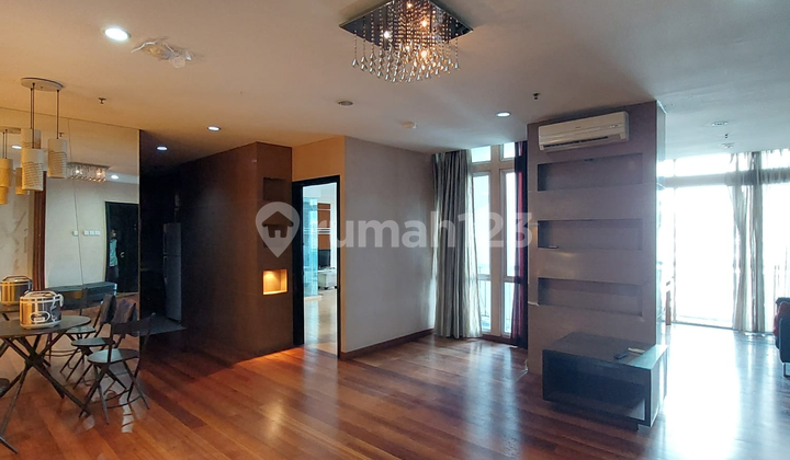CBD Pluit 3+1 Bedroom Apartment, area 138 sqm, well and neatly furnished. 2