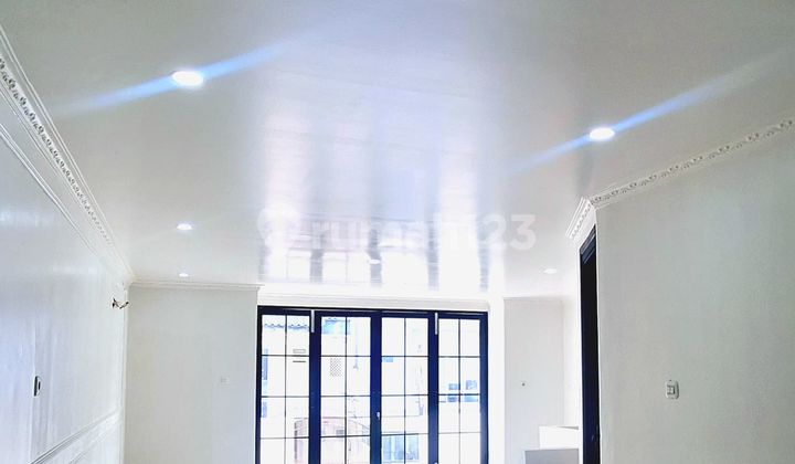 Grisenda House PIK 3+1 bedroom, neat and empty