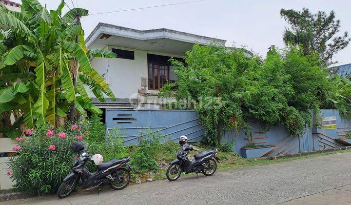 Rumah tua hitung tanah saja di Green Garden 1