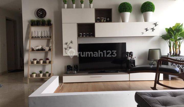 Apartement 3BR diubah 2BR The Peak Full Furnished & Full Interior Tunjungan Plaza 5 1