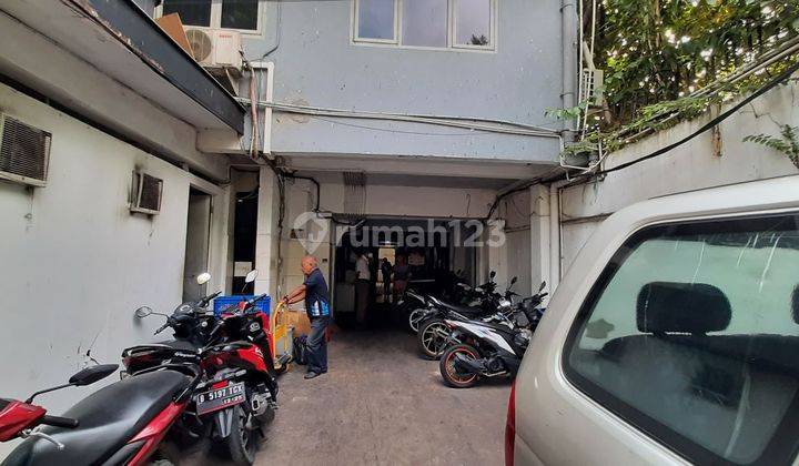 Ruko 2 lantai cocok untuk Usaha & Kantor di Bungur Besar Raya 2