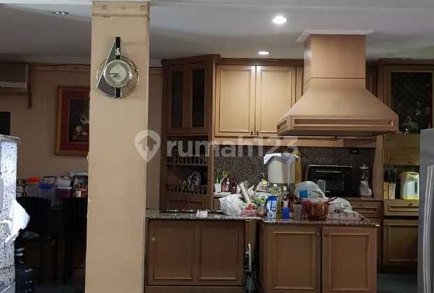 House in Pluit Karang Sari Street for 4 cars 2