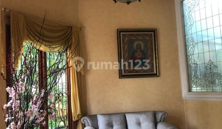 Rumah 2 Lantai Semi Classic di Pantai Mutiara - Pluit 2