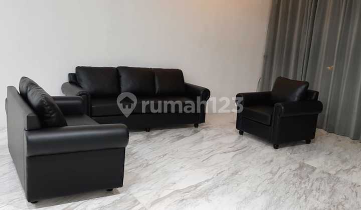 Springhill Golf Residence Townhouse Full Furnished Golf View Kemayoran 2