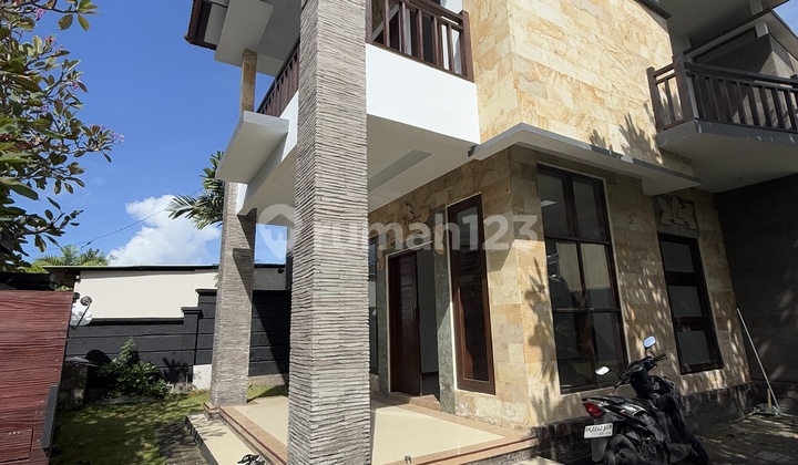 Disewakan Rumah Sangat Strategis dan Bagus 2