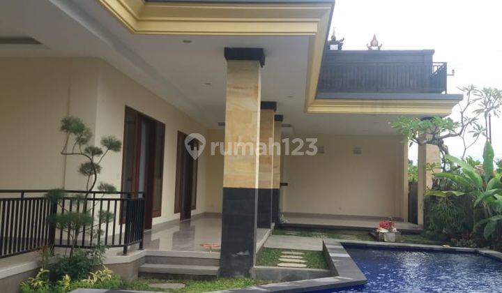 Large villa ready to live in in Ubud with view of rice fields and car roads 1