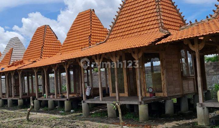 Tanah bonus 7 unit bangunan joglo cocok untuk villa atau resto 2