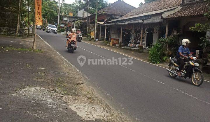 Rumah pinggir jalan raya pujung ubud cocok jadi villa
 Resto 2