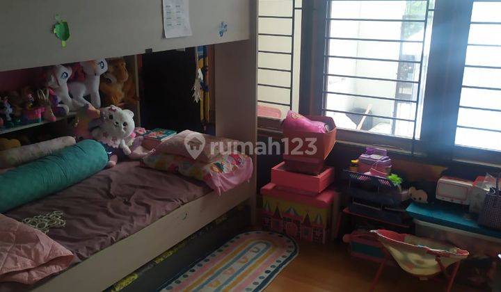 RUMAH DI LINGKUNGAN ELITE RENON FULL FURNISHED  16
