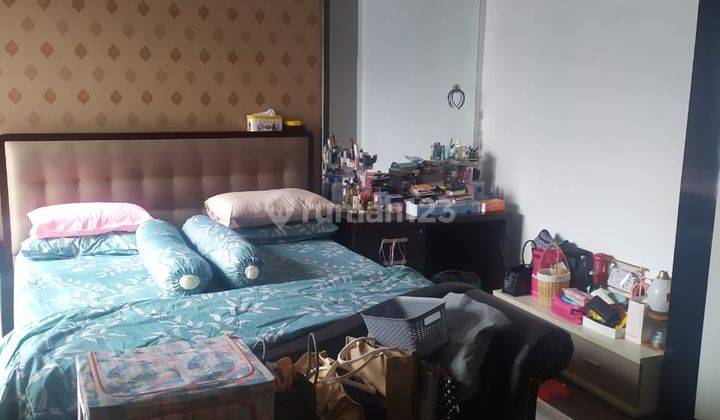 RUMAH DI LINGKUNGAN ELITE RENON FULL FURNISHED  17