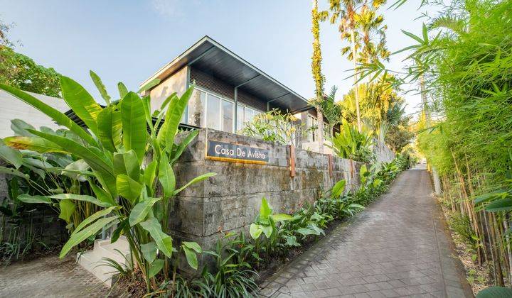 LUXURY VILLA IN KEROBOKAN, CHEAP PRICE READY TO USE  1